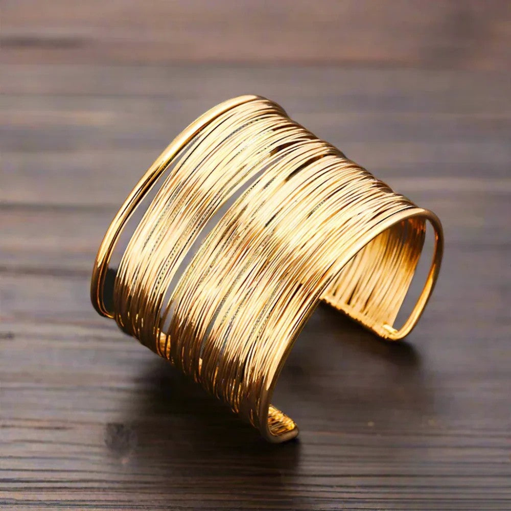 Retro guldfarvet armbånd