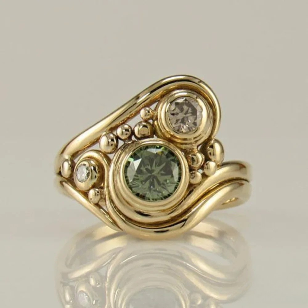 Antik Guld Grøn Zirkonia Ring.