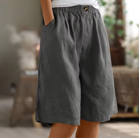Chris – Lette, løse shorts.